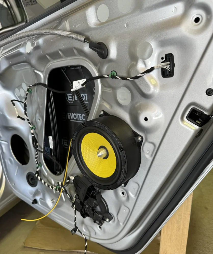 Reproduktory pre VW Touran zadné GZTC 165.2