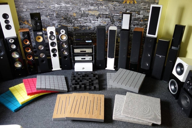 CrystalSound base 100 šedá